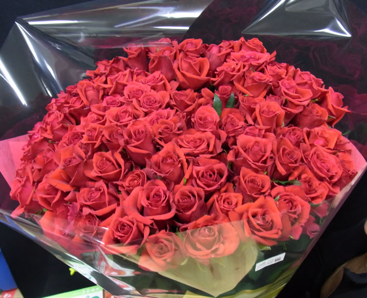 100本の赤バラの花束｜山形県山形市の花屋 花の店ジョアン